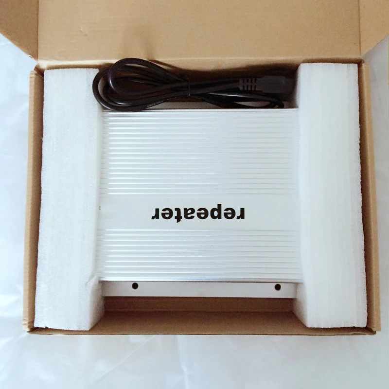 gain 80dB big power 2w 33dBm GSM 900Mhz celular booster mobile phone signal repeater GSM amplifier big project use
gain 80dB big power 2w 33dBm GSM 900Mhz celular booster mobile phone signal repeater GSM amplifier big project use