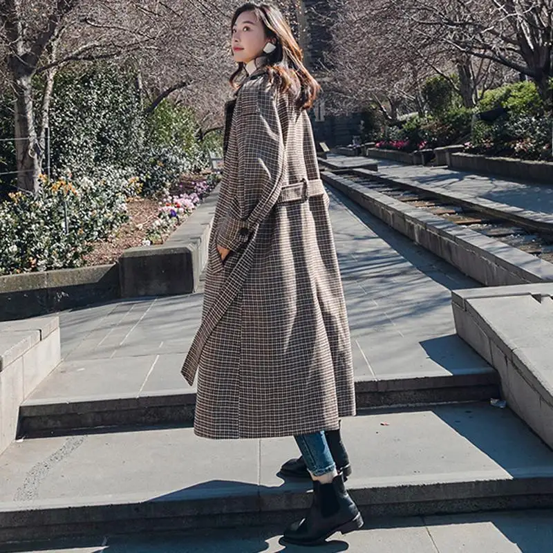 Women 2019 Autumn Winter New Casual Slim Plaid Long Woolen Coats Female Vintage Thicken Warm Wool Blend Overcoat With Belt V556
Women 2019 Autumn Winter New Casual Slim Plaid Long Woolen Coats Female Vintage Thicken Warm Wool Blend Overcoat With Belt V556