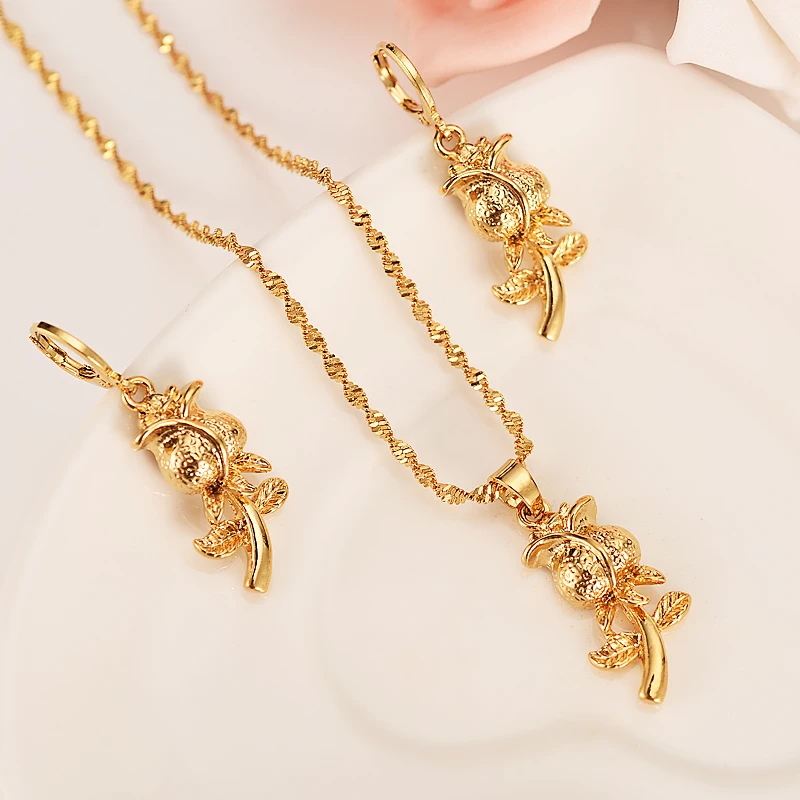 Gold color Multilayer Rose Pendant Necklace earring for Women Vintage flower Party Charms Choker Necklace Collar Jewelry Gift
Gold color Multilayer Rose Pendant Necklace earring for Women Vintage flower Party Charms Choker Necklace Collar Jewelry Gift