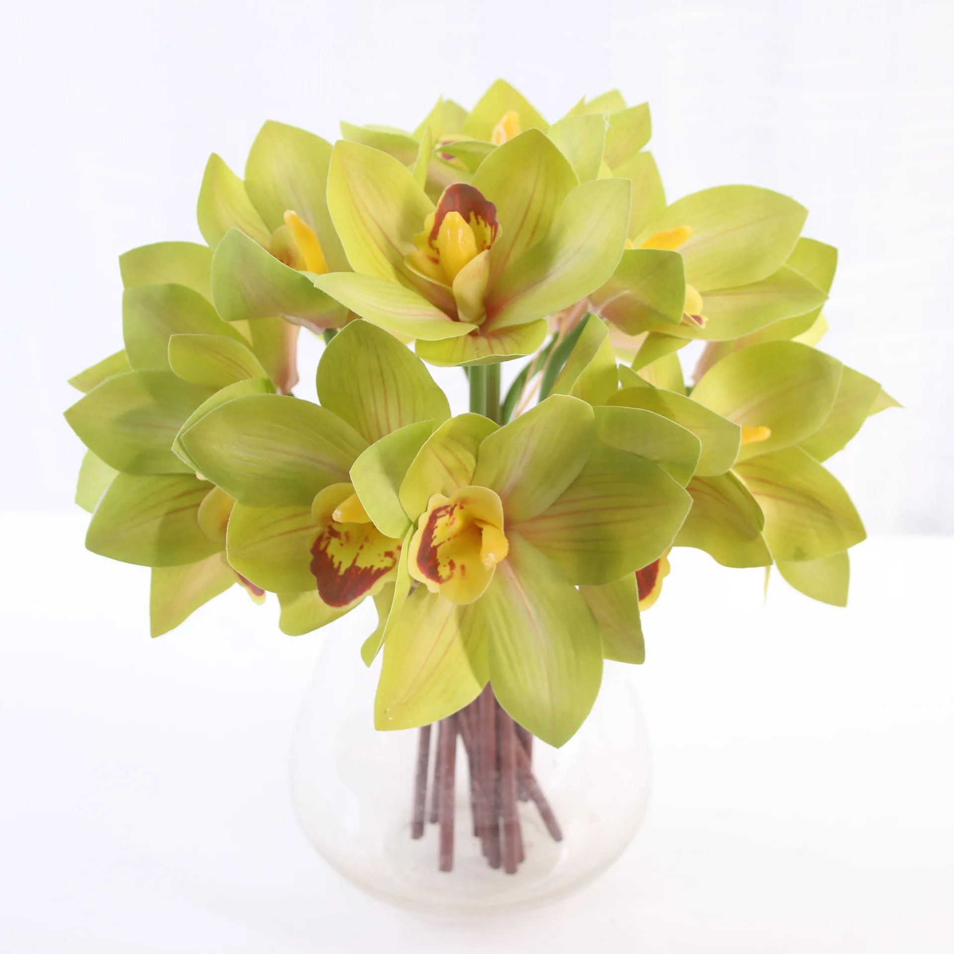 2pcs per lot real touch orchid cymbidium artificial flower 4 heads home table wedding decoration european fake flowers
2pcs per lot real touch orchid cymbidium artificial flower 4 heads home table wedding decoration european fake flowers