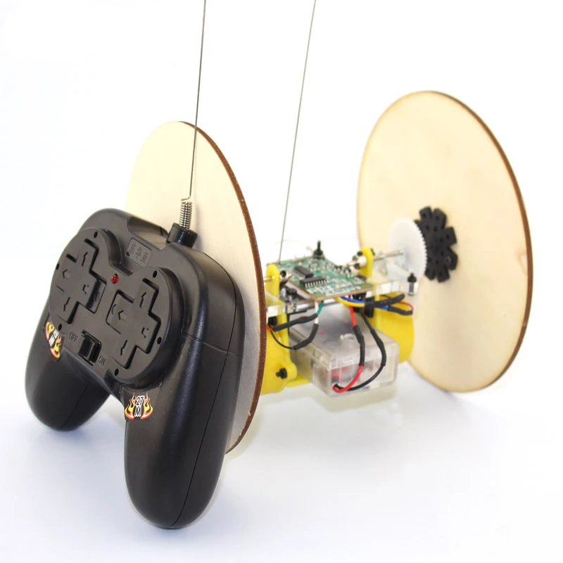 Fun Technology Small Production Material Puzzle DIY Disc Wheel Tire Remote Control RC Car Model Toy Robot Science Experiment
Fun Technology Small Production Material Puzzle DIY Disc Wheel Tire Remote Control RC Car Model Toy Robot Science Experiment