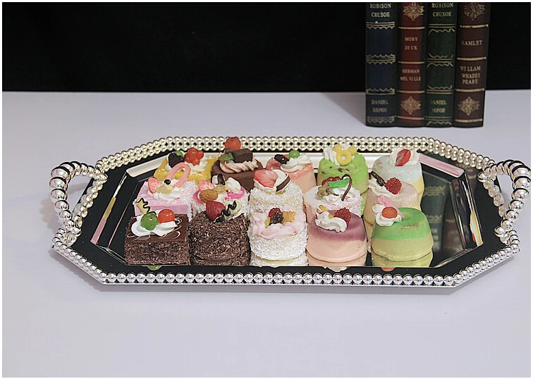 creative Octagon silver metal serving tray with beads silver table tray dienblad decorative trays for home organization FT026
creative Octagon silver metal serving tray with beads silver table tray dienblad decorative trays for home organization FT026