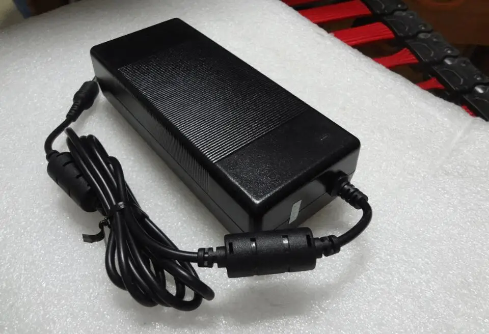 Power adapter laptop charger for HP Pavilion ZV5000 ZV5100 ZV5200 ZV5300 ZV5400 ZX5000 ZX5100 ZX5200 ZX5300 120 Watt 19V 6.32A
Power adapter laptop charger for HP Pavilion ZV5000 ZV5100 ZV5200 ZV5300 ZV5400 ZX5000 ZX5100 ZX5200 ZX5300 120 Watt 19V 6.32A