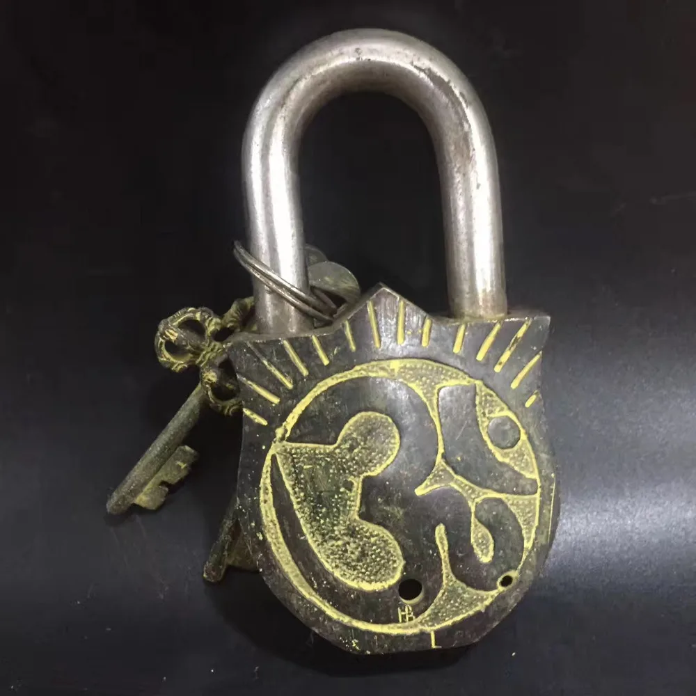 Ancient The elephant god, the copper lock, the craft lock, the antique collection
Ancient The elephant god, the copper lock, the craft lock, the antique collection