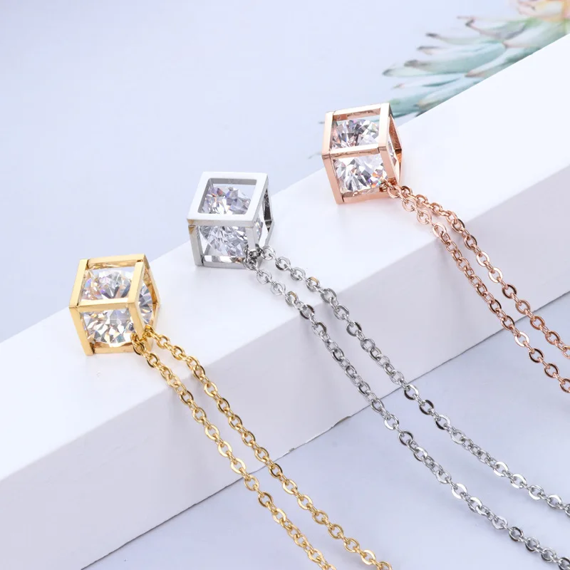 YUN RUO 2018 New Arrival Rose Gold Color Chic Style Square Crystal Pendant Necklace Fashion Titanium Steel Woman Jewelry Hot
YUN RUO 2018 New Arrival Rose Gold Color Chic Style Square Crystal Pendant Necklace Fashion Titanium Steel Woman Jewelry Hot