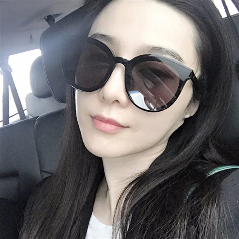 LATASHA Luxury ladies sunglasses fashion round lady retro vintage brand designer oversized female sunglasses oculos gafas
LATASHA Luxury ladies sunglasses fashion round lady retro vintage brand designer oversized female sunglasses oculos gafas