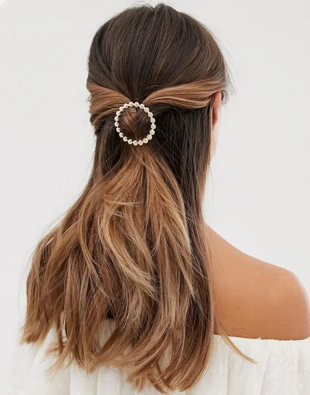 F.J4Z Hot Seashell Hair Clips Women Resin Hairgreips Nature Shell Conches Hair Pins Summer Hair Jewelry Palillos del pelo
F.J4Z Hot Seashell Hair Clips Women Resin Hairgreips Nature Shell Conches Hair Pins Summer Hair Jewelry Palillos del pelo