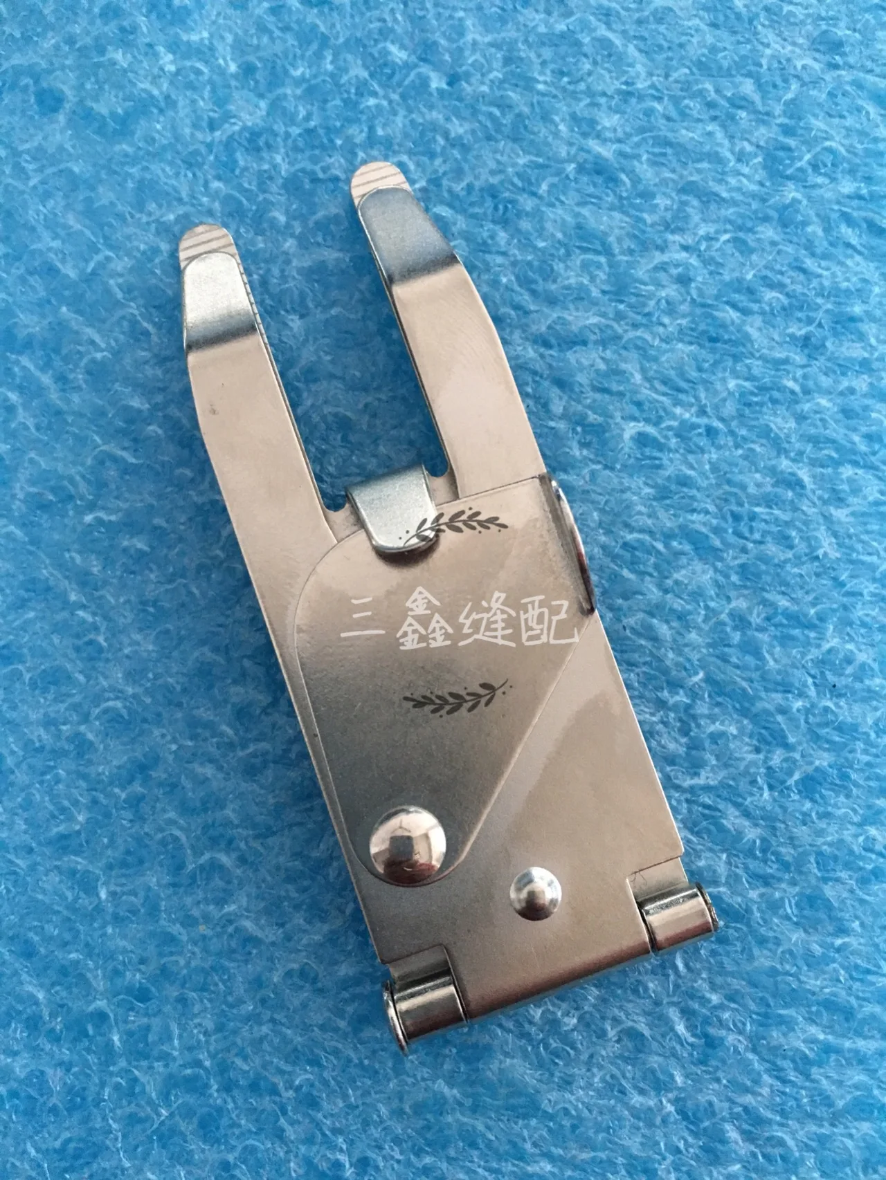 10pcs Fashion template clips Automatic sewing machine clothing supplies Clothing PVC special clip
10pcs Fashion template clips Automatic sewing machine clothing supplies Clothing PVC special clip