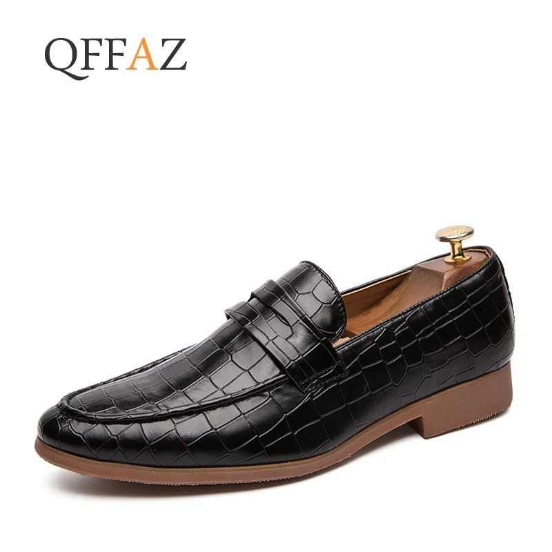 QFFAZ Fashion Vintage British Style Casual Men Shoes Oxfords Business Man Flats Footwear Breathable Comfortable Outdoor Shoes
QFFAZ Fashion Vintage British Style Casual Men Shoes Oxfords Business Man Flats Footwear Breathable Comfortable Outdoor Shoes