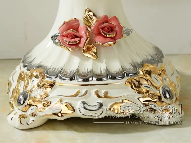 European Ceramic Vase vase large high-grade Jingdezhen ground floor living room decoration flower vase
European Ceramic Vase vase large high-grade Jingdezhen ground floor living room decoration flower vase