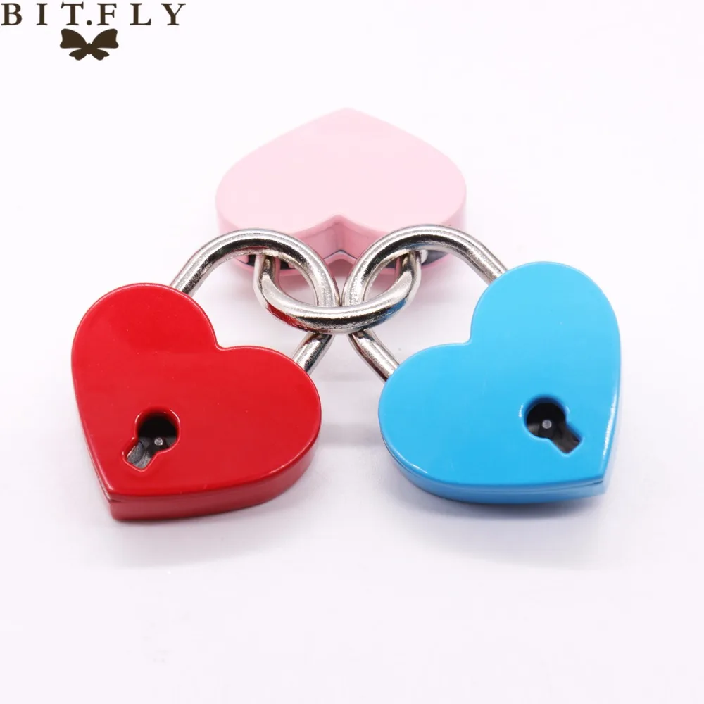 Mini Heart shape mini lock with KEY lovely wedding game props little gift for the guest beautiful wish lock DIY crafts supplies
Mini Heart shape mini lock with KEY lovely wedding game props little gift for the guest beautiful wish lock DIY crafts supplies