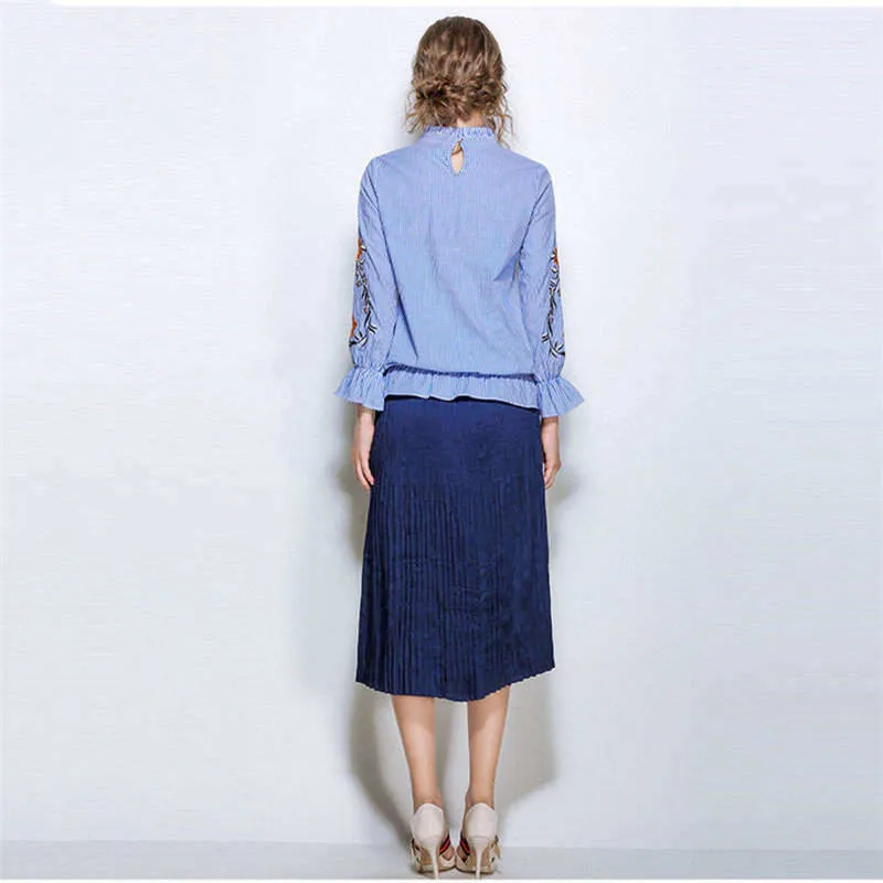 2018 new hot sale large size women's autumn winter new embroidery loose collar long-sleeved fashion shirt wild shirt women G12
2018 new hot sale large size women's autumn winter new embroidery loose collar long-sleeved fashion shirt wild shirt women G12