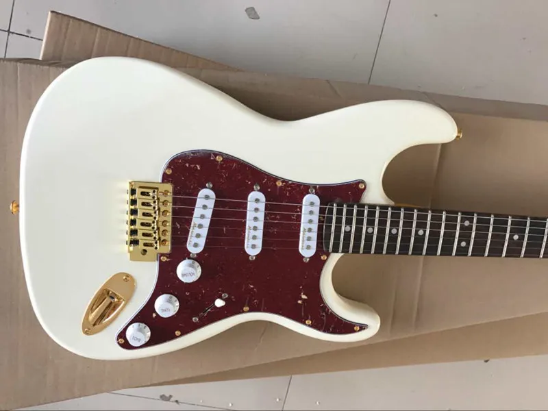 Electric guitar and 3 pickup cards, red guard board, gold hardware, Rosewood Fretboard, provide cutting,
Electric guitar and 3 pickup cards, red guard board, gold hardware, Rosewood Fretboard, provide cutting,