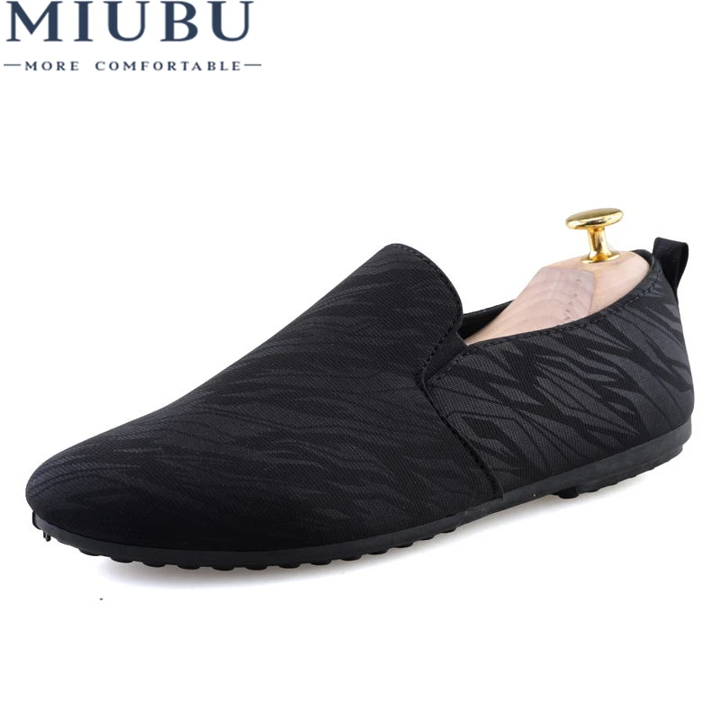 MIUIBU Canvas Men Shoes Loafers 2020 Fashion Brand Canvas Shoes Comfort Breathable Slip On Casual Shoes Autumn Flats
MIUIBU Canvas Men Shoes Loafers 2020 Fashion Brand Canvas Shoes Comfort Breathable Slip On Casual Shoes Autumn Flats