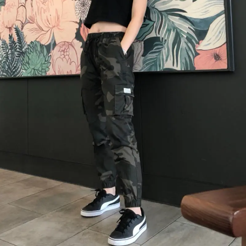 Camouflage Streetwear Cargo Pants Women Casual Joggers Black High Waist Loose Female Trousers Korean Style Ladies Pants
Camouflage Streetwear Cargo Pants Women Casual Joggers Black High Waist Loose Female Trousers Korean Style Ladies Pants