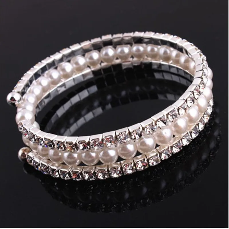 Free Shipping 12PCS/LOT Nice Pearl And Cparkling Crystal Flexible Alloy Bracelet
Free Shipping 12PCS/LOT Nice Pearl And Cparkling Crystal Flexible Alloy Bracelet