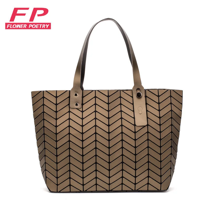 Fashion Handbags Women Luminous Shoulder Bags Designer Geometric Plaid Bag Casual Tote Girl Noctilucous Mochila Crossbody Bags
Fashion Handbags Women Luminous Shoulder Bags Designer Geometric Plaid Bag Casual Tote Girl Noctilucous Mochila Crossbody Bags