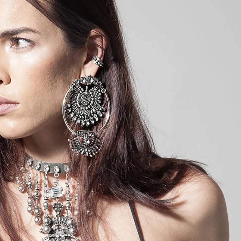 Wholesale 2020 New Fashion Style Bohemian Beautiful Crystal Earrings Bead Statement Big Earrings For Women High Quality
Wholesale 2020 New Fashion Style Bohemian Beautiful Crystal Earrings Bead Statement Big Earrings For Women High Quality