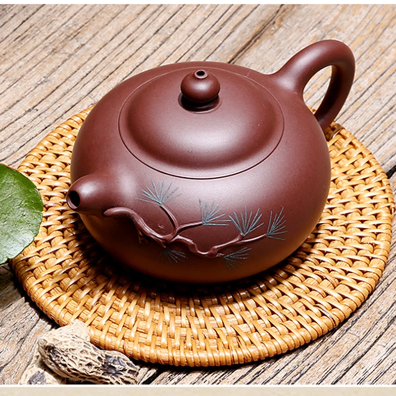 200ML Yixing Authentic Purple Clay Teapot Sculpture Vintage Pattern Raw Ore Zi Mud Yuru Pot Drinkware Chahai Black Tea Kettles
200ML Yixing Authentic Purple Clay Teapot Sculpture Vintage Pattern Raw Ore Zi Mud Yuru Pot Drinkware Chahai Black Tea Kettles