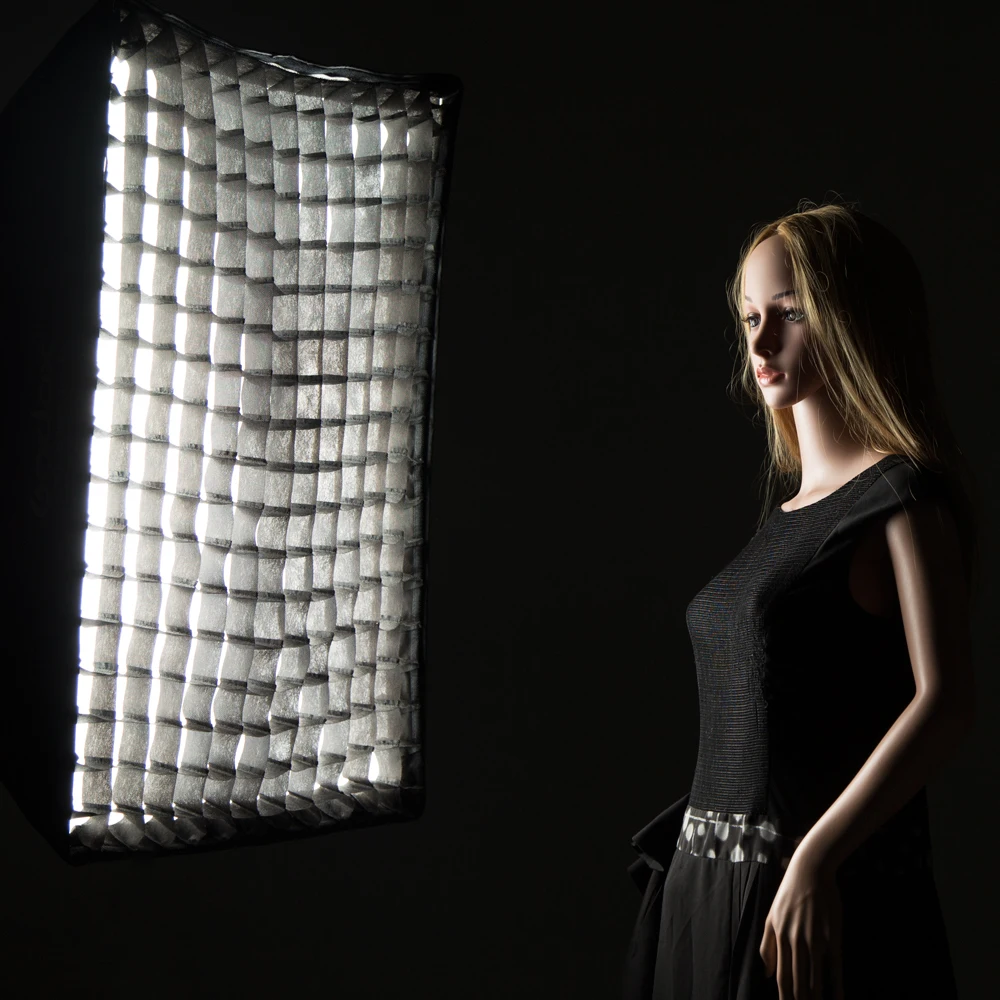 Godox 24"x 35" 60 x 90cm Honeycomb Grid Softbox soft box with Bowens Mount for Studio Strobe Flash Light DE400 DE400 SK300 SK400
Godox 24"x 35" 60 x 90cm Honeycomb Grid Softbox soft box with Bowens Mount for Studio Strobe Flash Light DE400 DE400 SK300 SK400