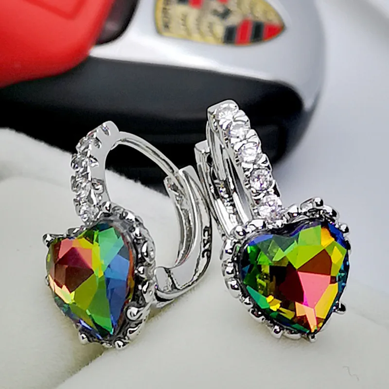 AKOLION Women Accessories Fashionable High-Qulity Colorful Love Zircon Jewelry Euro-American Stud Earrings Office Earrings 2019
AKOLION Women Accessories Fashionable High-Qulity Colorful Love Zircon Jewelry Euro-American Stud Earrings Office Earrings 2019