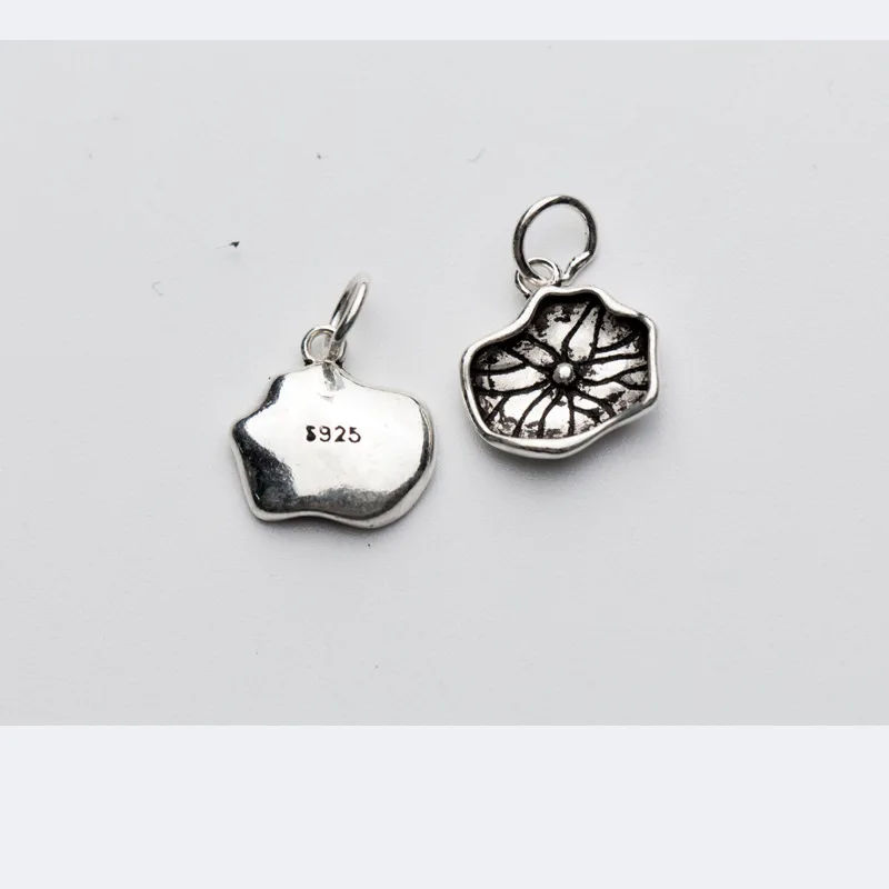 UQBing Retro Women 925 Sterling Silver Big Small Lotus Leaves Charms Pendant For DIY Charm Bracelets Handmade Jewelry Findings
UQBing Retro Women 925 Sterling Silver Big Small Lotus Leaves Charms Pendant For DIY Charm Bracelets Handmade Jewelry Findings