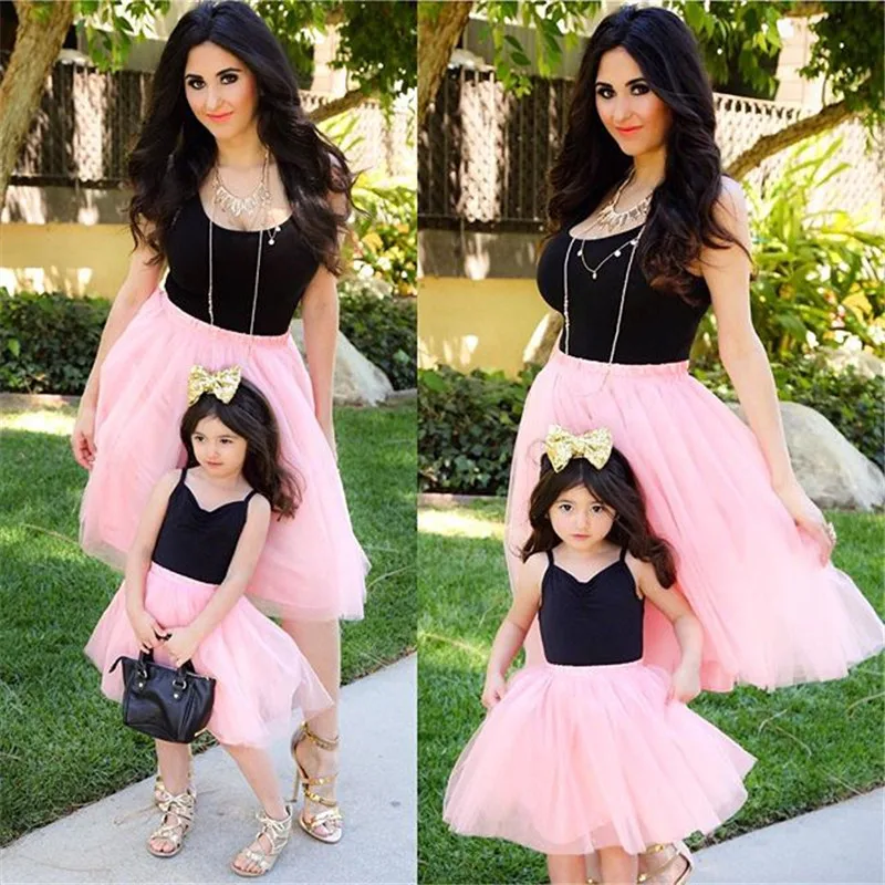 Mother And Daughter TUTU Dresses Baby Girls Back With Pink Dress Kids Parents Summer Flowers Dresses Family Matching Outfits
Mother And Daughter TUTU Dresses Baby Girls Back With Pink Dress Kids Parents Summer Flowers Dresses Family Matching Outfits