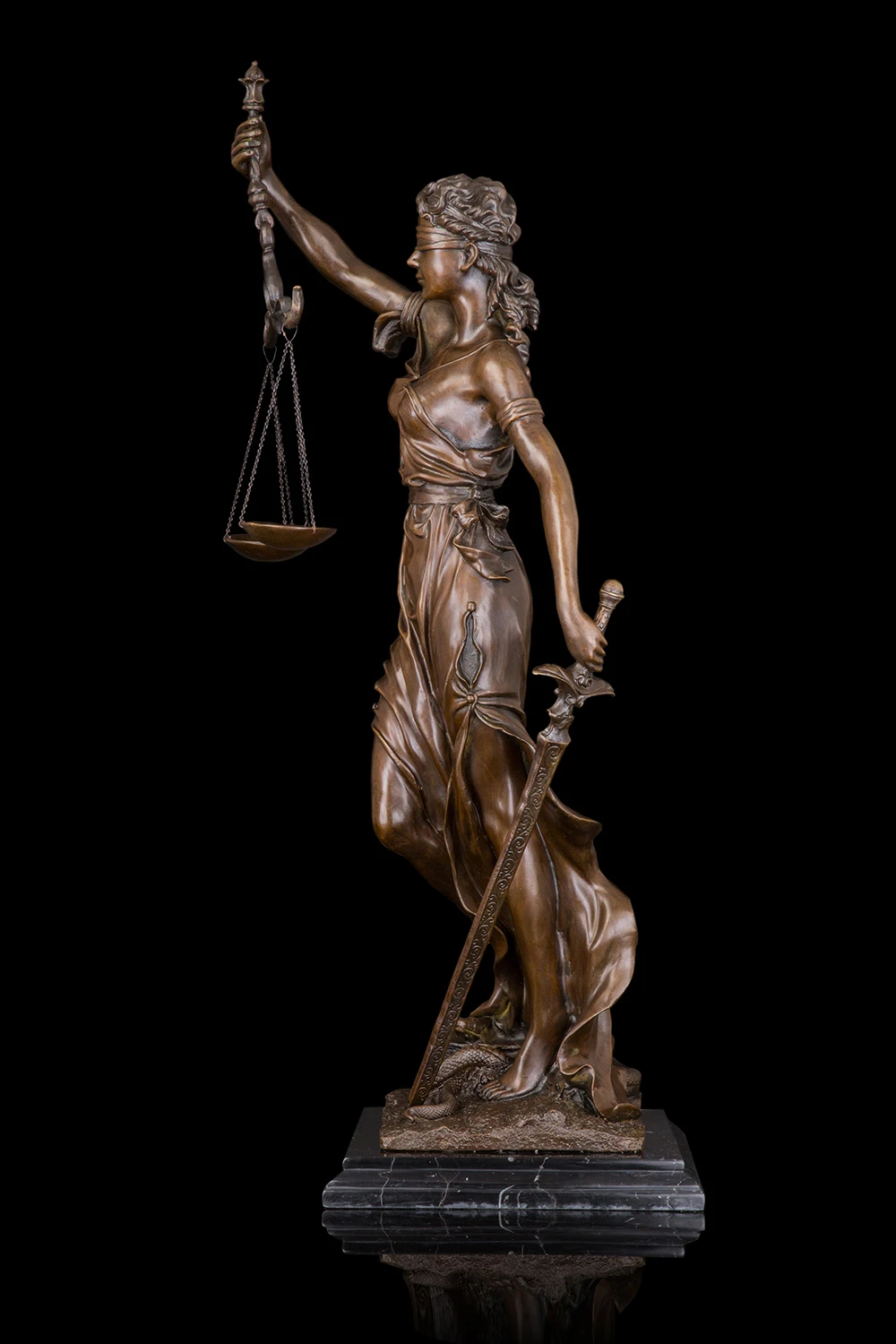 Wo was the bronze art of "justice goddess" in Europe and the United States classic myth figure sculptureroom Art Statue
Wo was the bronze art of "justice goddess" in Europe and the United States classic myth figure sculptureroom Art Statue
