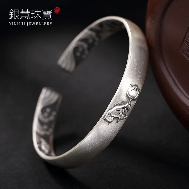 Fine Silver Lotus Embossed Heart Sutra Silver Ways Lady Bracelet Wholesale Frosted Openings
Fine Silver Lotus Embossed Heart Sutra Silver Ways Lady Bracelet Wholesale Frosted Openings