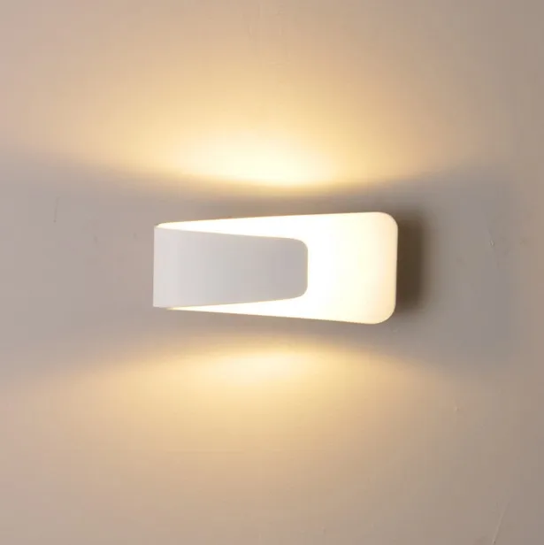 Led wall lamps indoor lighting fixture modern style aluminum simple wall sconce light 5W
Led wall lamps indoor lighting fixture modern style aluminum simple wall sconce light 5W