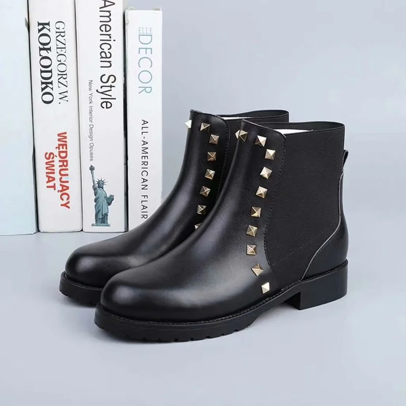 luxury brand genuine leather women boots fashion rivet ankle boots for women peep toe flat Heels women chelsea boots size 35-40
luxury brand genuine leather women boots fashion rivet ankle boots for women peep toe flat Heels women chelsea boots size 35-40
