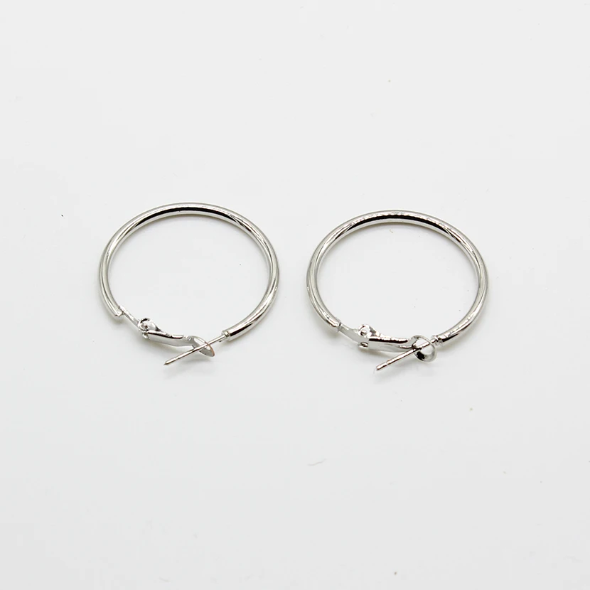 2018 Fashion New Simple Style Jewelry Female Hip Hop Hoop Earring Zinc Alloy Circle Earrings Lovers Ear Circle For Men And Women
2018 Fashion New Simple Style Jewelry Female Hip Hop Hoop Earring Zinc Alloy Circle Earrings Lovers Ear Circle For Men And Women