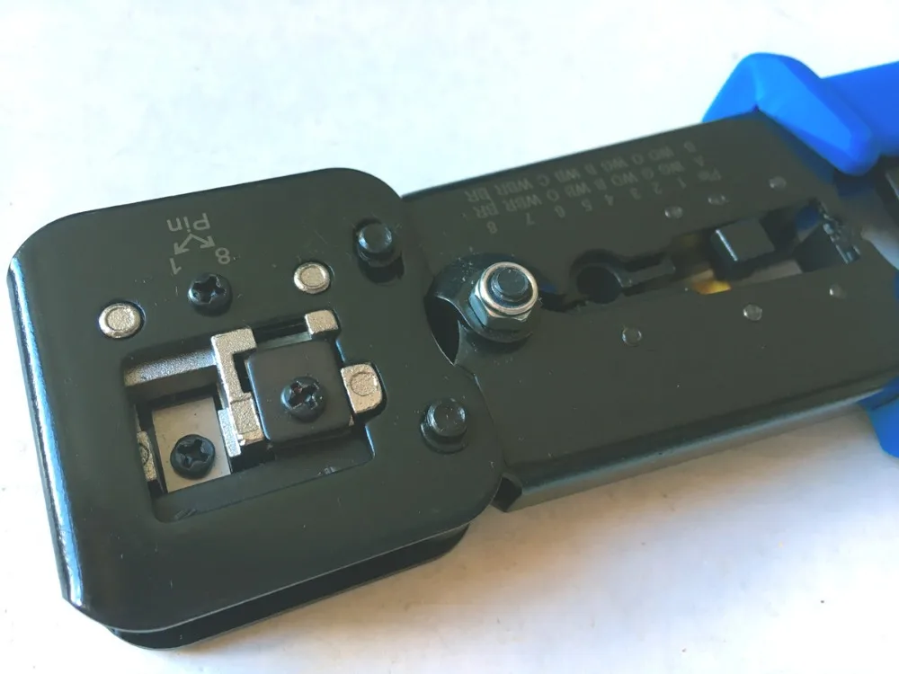 RJ11 RJ45 6P 8P Network Pliers Crimping Tool Multi-function Cable Cutter Piercing Crystal Head Crimping Dual-purpose Pliers
RJ11 RJ45 6P 8P Network Pliers Crimping Tool Multi-function Cable Cutter Piercing Crystal Head Crimping Dual-purpose Pliers