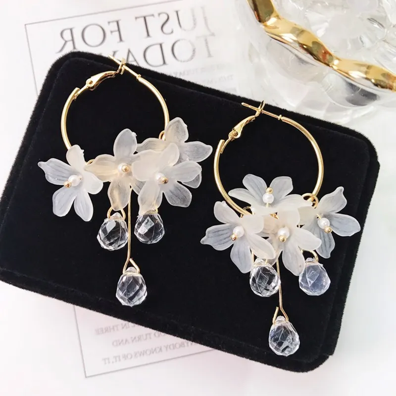Tassel Earrings 2019 Trendy Acrylic Water Drop Women Dangle Earrings Crystal Flower Long Pendant Earrings For Women jewelry
Tassel Earrings 2019 Trendy Acrylic Water Drop Women Dangle Earrings Crystal Flower Long Pendant Earrings For Women jewelry