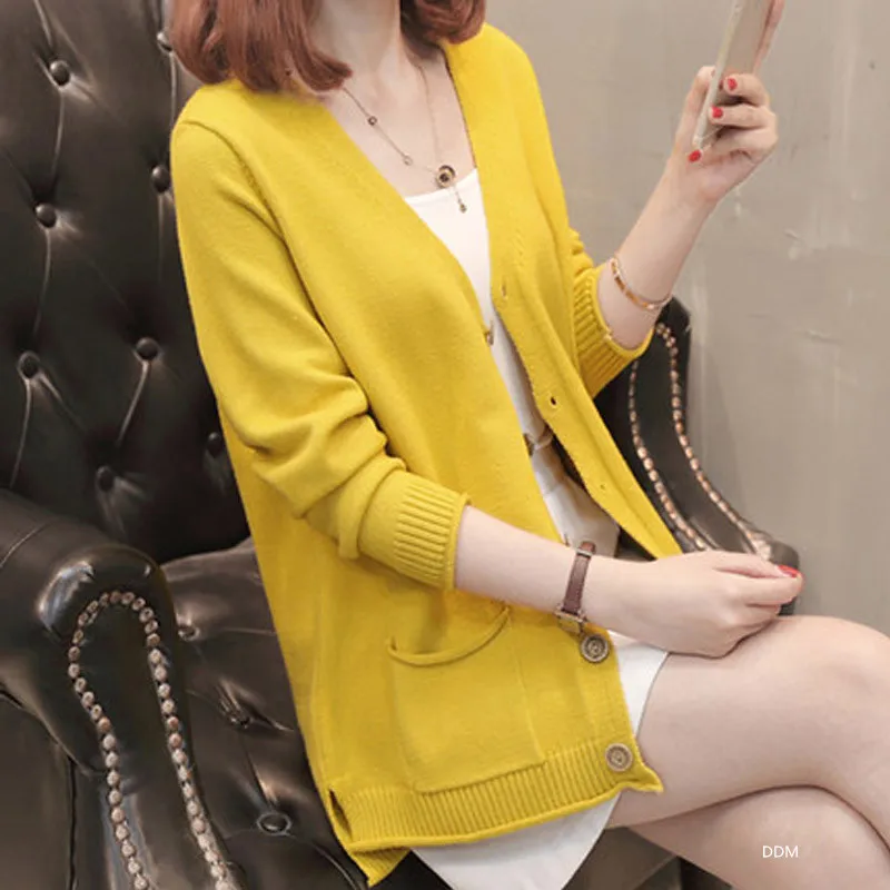 Autumn Korean version of the new autumn outside the cardigan short loose loose sweater women
Autumn Korean version of the new autumn outside the cardigan short loose loose sweater women