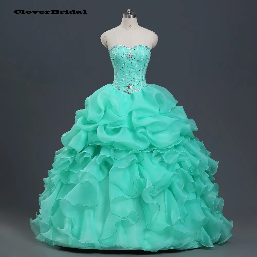 В наличии платье из органзы с оборками светло-зеленое для quinceanera на 15 лет