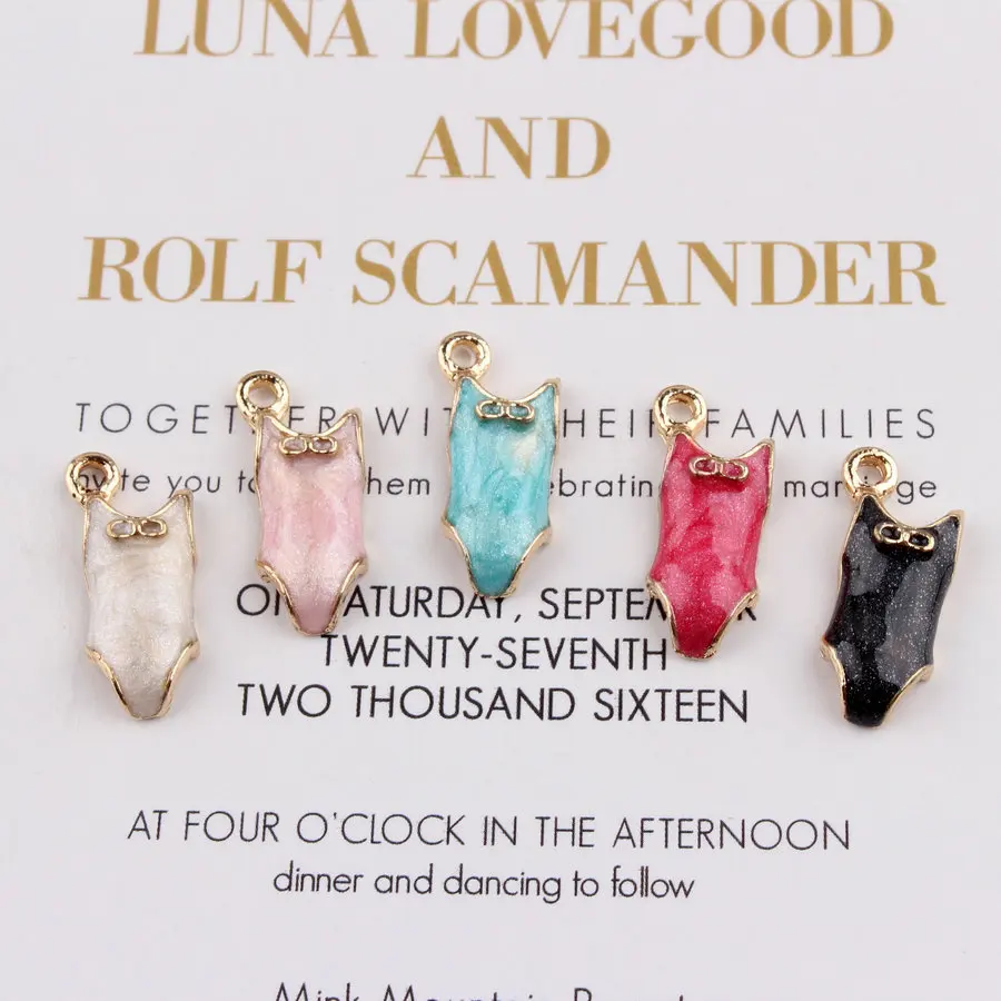 10pcs Hot Summer Pearlescent one-piece Swimsuit Enamel Alloy Charms Pendant Necklace Earring Handmade Jewelry Accessories Diy
10pcs Hot Summer Pearlescent one-piece Swimsuit Enamel Alloy Charms Pendant Necklace Earring Handmade Jewelry Accessories Diy