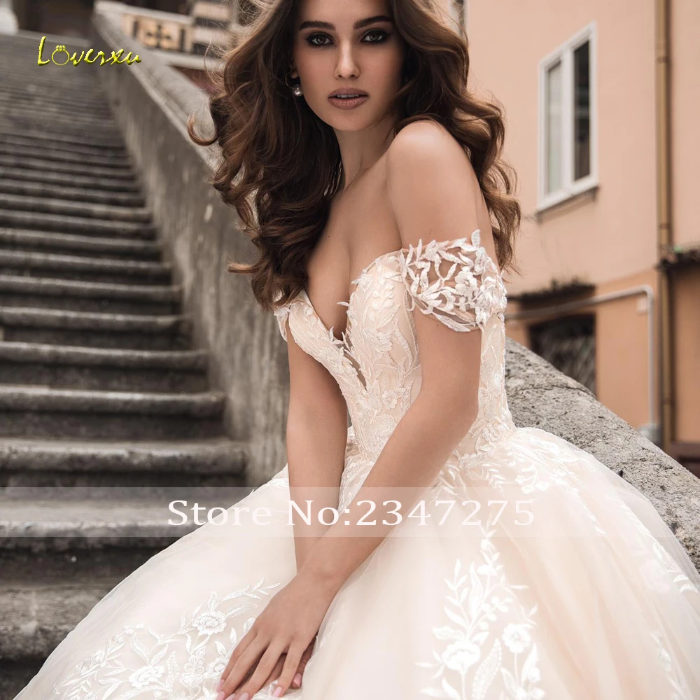 Loverxu Sexy Backless Boat Neck Lace Princess Wedding Dresses 2020 Luxury Applique Flowers Court Train Vintage Bridal Gowns
Loverxu Sexy Backless Boat Neck Lace Princess Wedding Dresses 2020 Luxury Applique Flowers Court Train Vintage Bridal Gowns