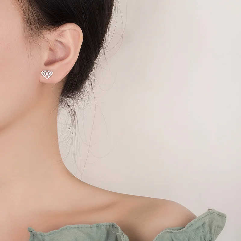 FENGLI Trendy Hollow Ear Studs for Women Birthday Christmas Gift Charm Earrings Jewelry Gift pendientes
FENGLI Trendy Hollow Ear Studs for Women Birthday Christmas Gift Charm Earrings Jewelry Gift pendientes