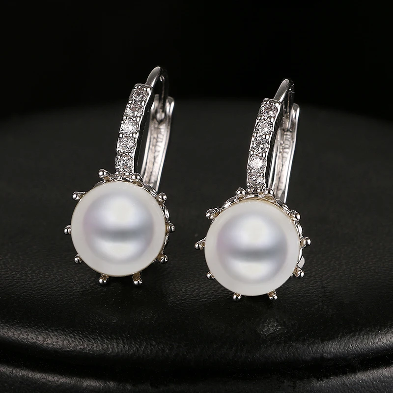 LXOEN Fashion Simulated Pearl Hoop Earrings For Women Round Silver Color Hoops With Zircon Earrings Jewelry Wedding Gift
LXOEN Fashion Simulated Pearl Hoop Earrings For Women Round Silver Color Hoops With Zircon Earrings Jewelry Wedding Gift