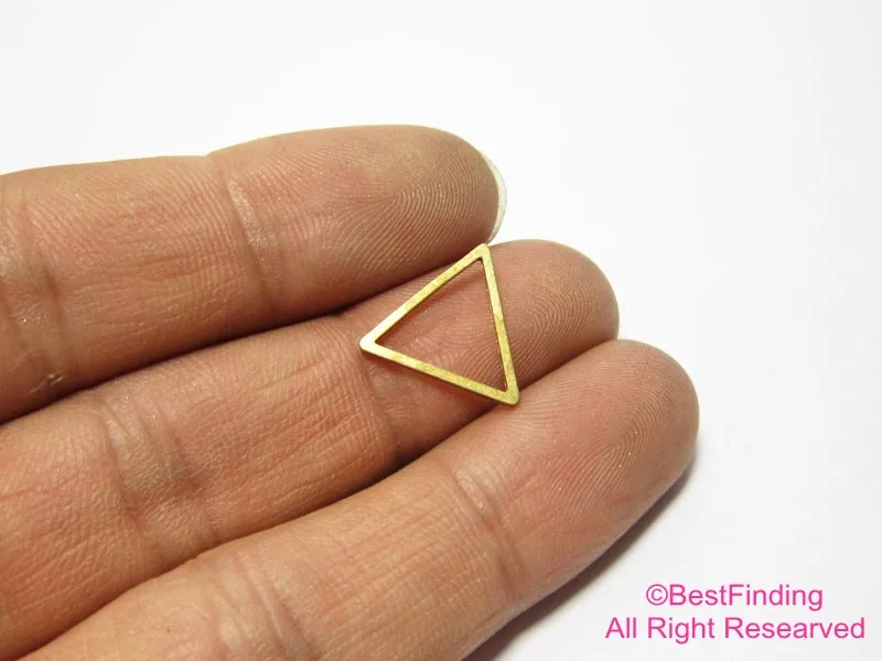100pcs Brass charms, Triangle earring charms, 15x1mm, Geometric brass findings, Jewelry making supplies - R020
100pcs Brass charms, Triangle earring charms, 15x1mm, Geometric brass findings, Jewelry making supplies - R020