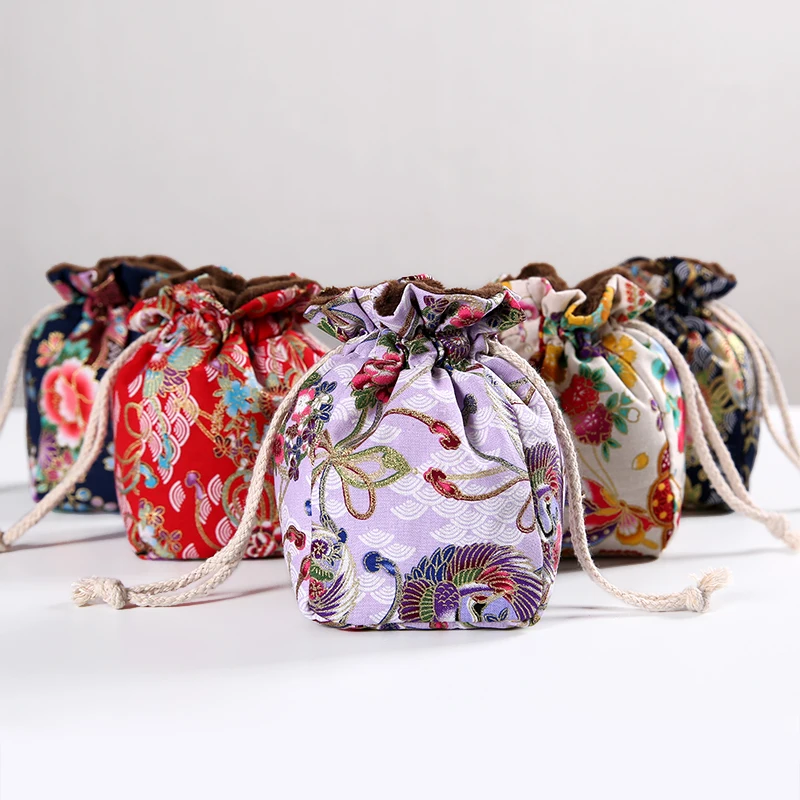 Square Bottom Printed Linen Storage Bag Travel Cotton Velvet Drawstring Bag Portable Small Tea cup Bag Bracelet Jewelry Pouch
Square Bottom Printed Linen Storage Bag Travel Cotton Velvet Drawstring Bag Portable Small Tea cup Bag Bracelet Jewelry Pouch