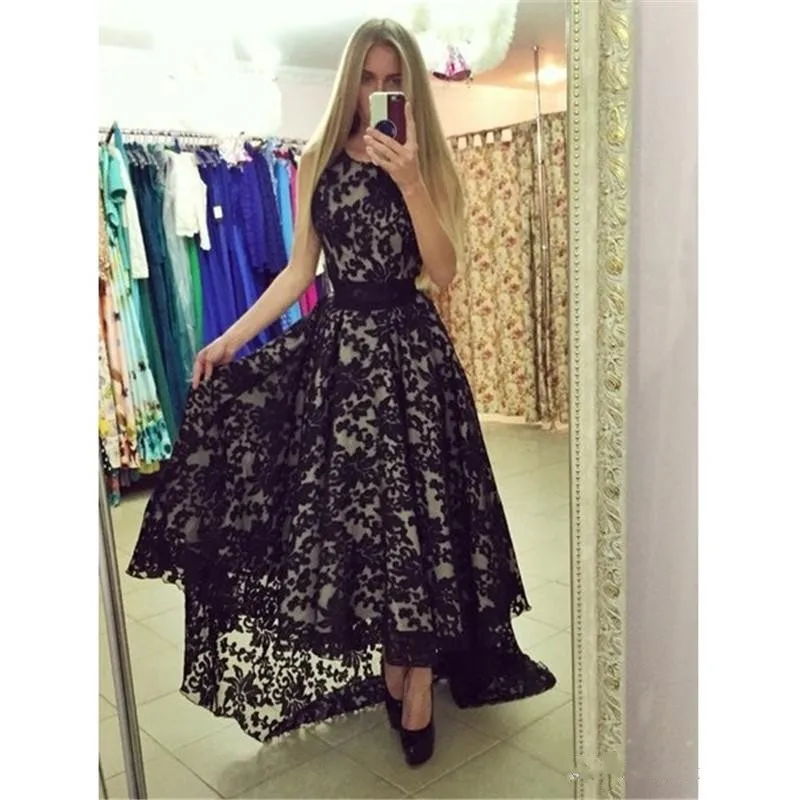 Hot Selling Black Lace A-Line Vestido Longo Sleeveless Floor-Length Zipper Back Prom Dress Natural Waistline Scoop Tank Vestidos
Hot Selling Black Lace A-Line Vestido Longo Sleeveless Floor-Length Zipper Back Prom Dress Natural Waistline Scoop Tank Vestidos