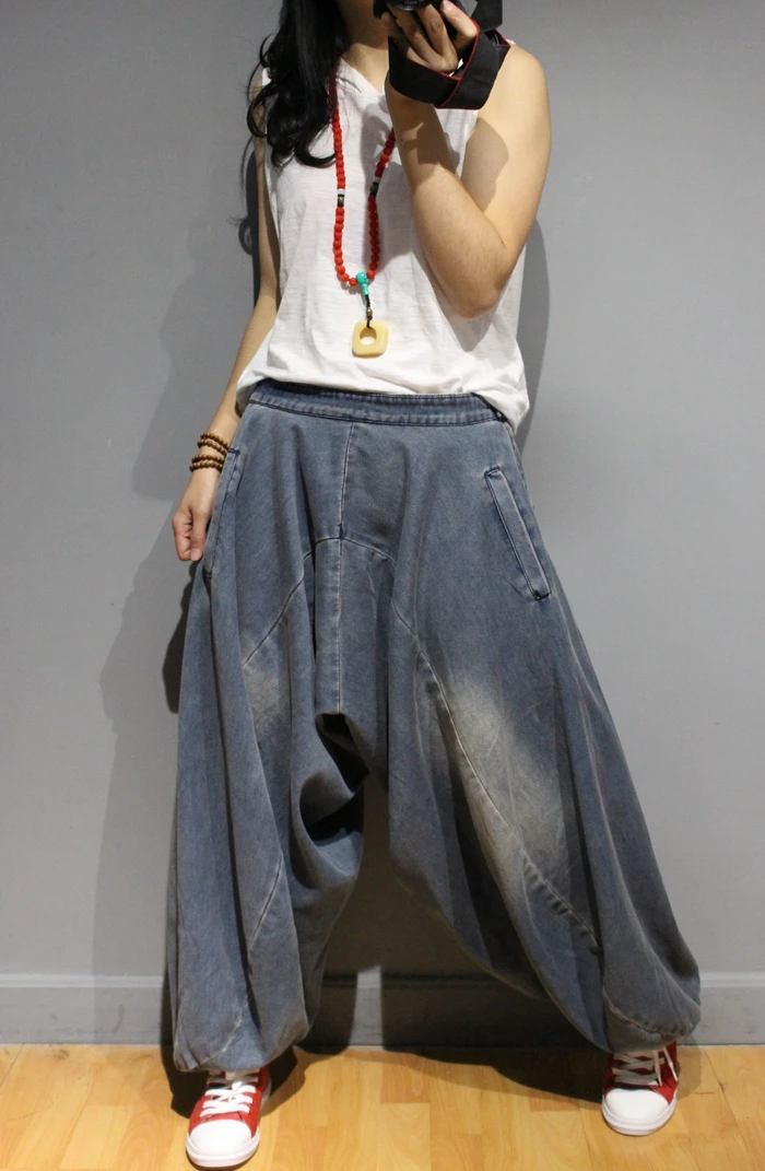 Retro big lanterns denim trousers female 2019 spring and summer new literary loose large size semi-elastic waist pants
Retro big lanterns denim trousers female 2019 spring and summer new literary loose large size semi-elastic waist pants