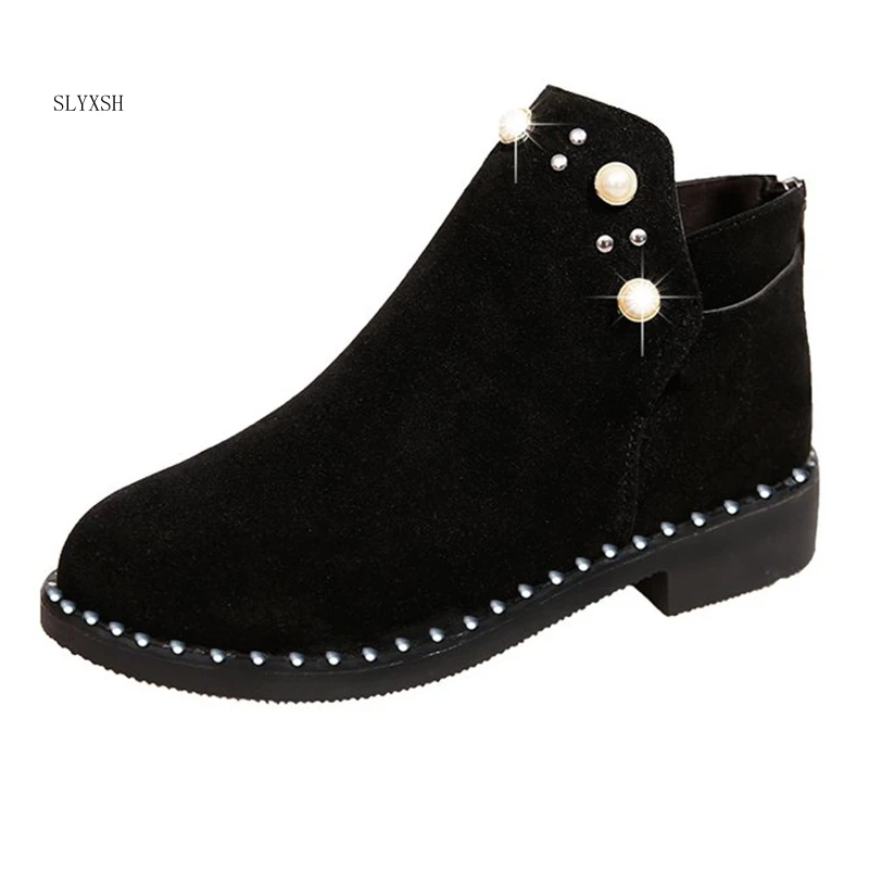 2021 autumn new British wind retro round head boots thick with low heel pearl boots frosted women's shoes
2021 autumn new British wind retro round head boots thick with low heel pearl boots frosted women's shoes