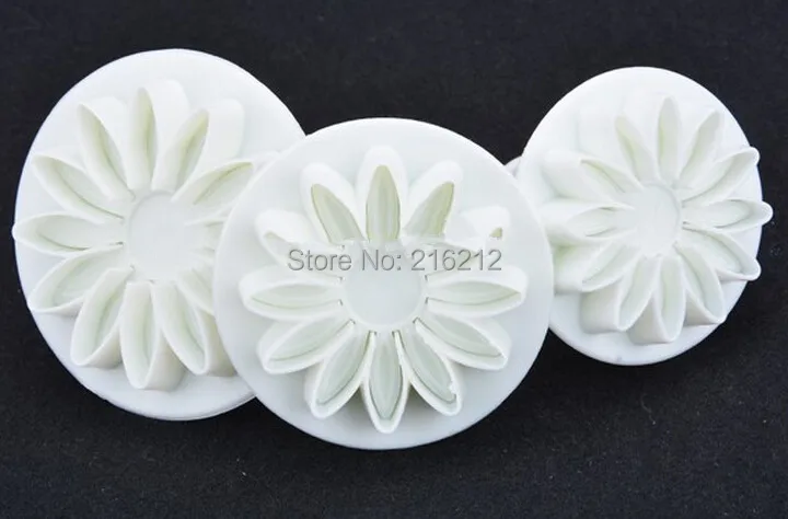 New Arrive High Class 33pcs Sugar craft Cake Decorating Fondant Plunger Cutter Modelling Tool Cake Mold
New Arrive High Class 33pcs Sugar craft Cake Decorating Fondant Plunger Cutter Modelling Tool Cake Mold