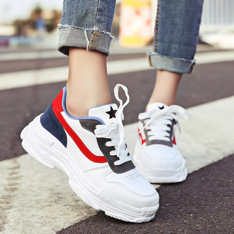 Women Reflective white shoes Thick Bottom Platform lady Panda Triple S lady light gym sport running masculino famale 35-40
Women Reflective white shoes Thick Bottom Platform lady Panda Triple S lady light gym sport running masculino famale 35-40