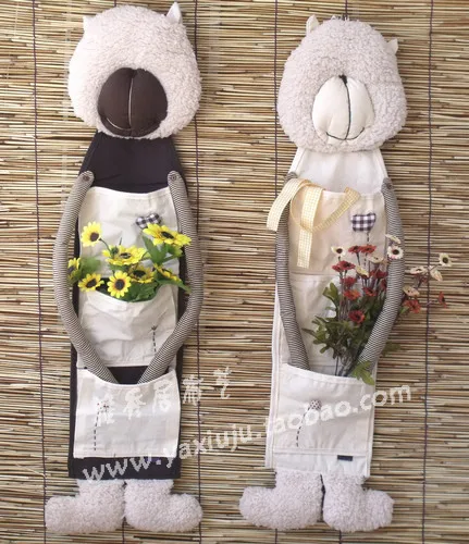 Cartoon plush bear three grid cloth pouch bags of debris towel hanging towel rack warmth Home Decorations 71*18CM
Cartoon plush bear three grid cloth pouch bags of debris towel hanging towel rack warmth Home Decorations 71*18CM