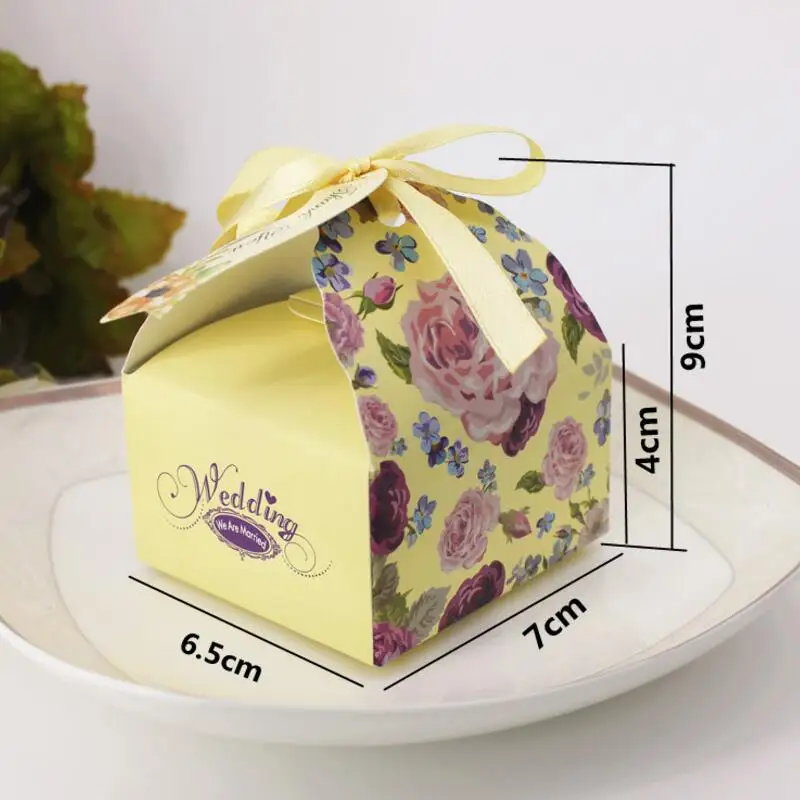 New Design 100pcs/lot Printing Wedding Favour Candy Boxes Gift Boxes with Ribbons Wedding Party Favor Decoration
New Design 100pcs/lot Printing Wedding Favour Candy Boxes Gift Boxes with Ribbons Wedding Party Favor Decoration