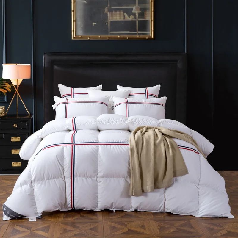 Goose Down Filling Cotton Blanket Nordic Style Comforter Twin Queen King Size Plaid Bedding Feather Filler Blanket for Beds
Goose Down Filling Cotton Blanket Nordic Style Comforter Twin Queen King Size Plaid Bedding Feather Filler Blanket for Beds